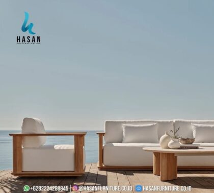 Detail sandaran bilah kayu jati horizontal pada kursi santai modern produksi Hasan Furniture Jepara.