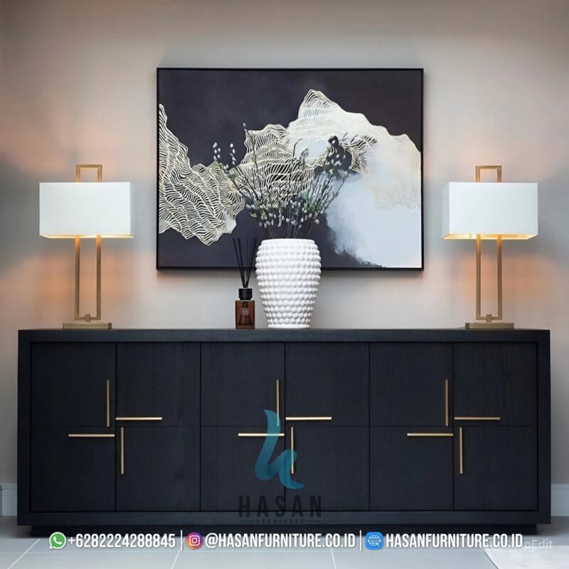 Inspirasi Buffet Hitam Jati dengan Hiasan Lampu