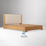 Konstruksi rangka tempat tidur jati Modern Wingback tanpa kasur tampak perspektif.